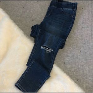 Oldnavy rockstar sculpt split knee jeans sz.12